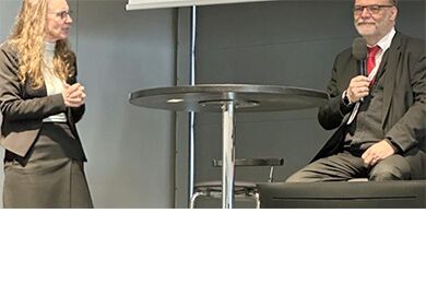 Günter Bitsch von becos im Gespräch auf der Hannover Messe 2024
