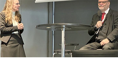 Günter Bitsch von becos im Gespräch auf der Hannover Messe 2024